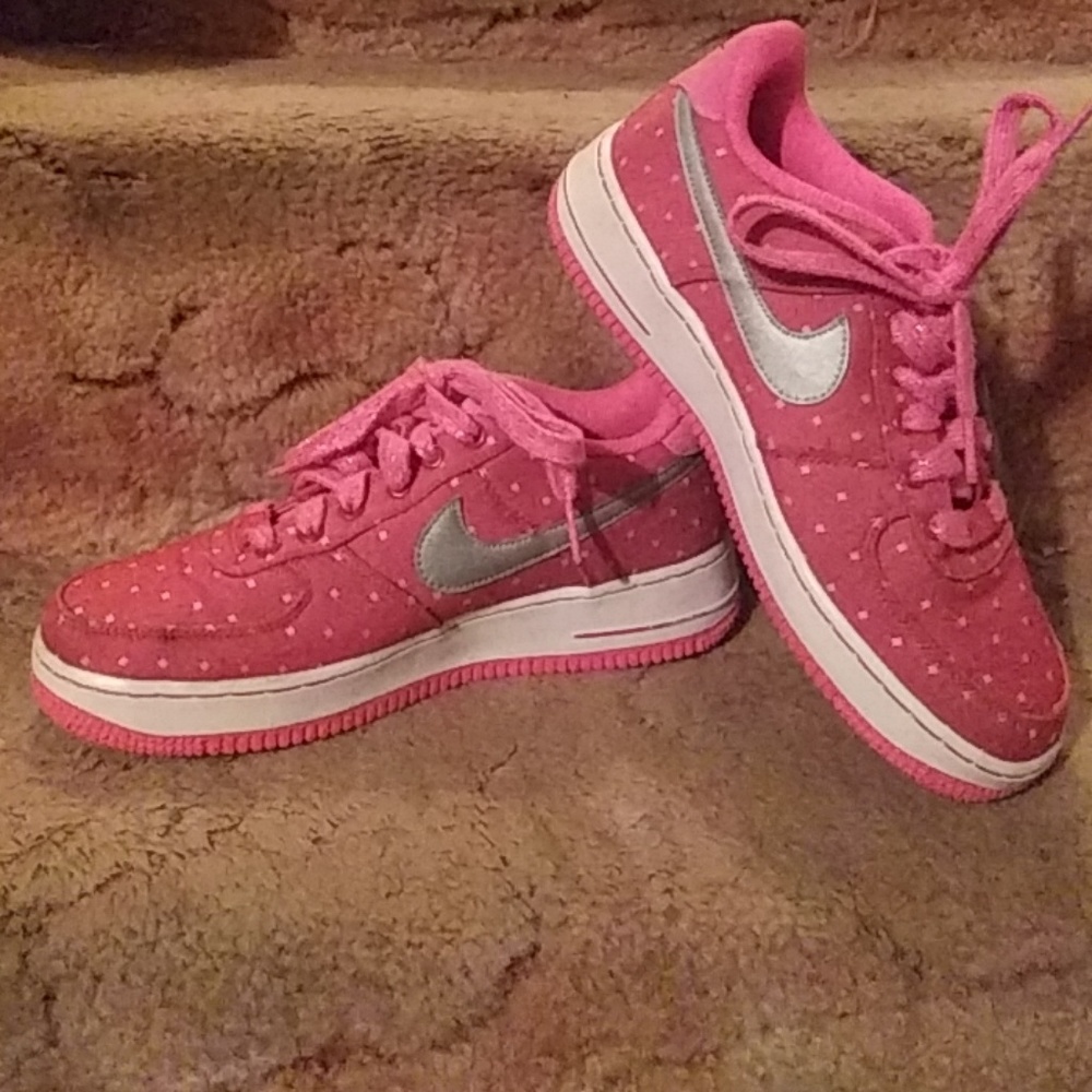 Pink polka dot air forces